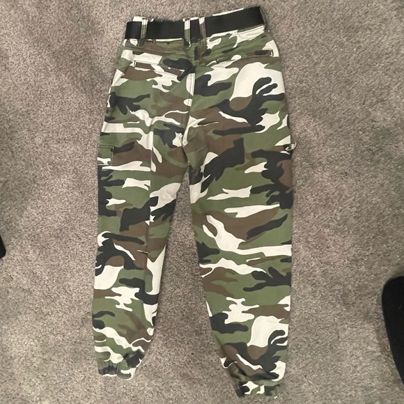 VIP Camo Cargo Pants - Picture 2 of 6
